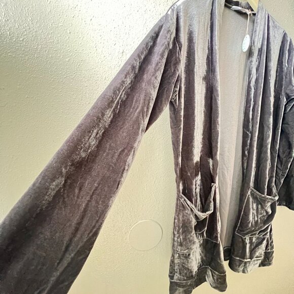 Amaryllis Womens Long Gray Velvet Cardigan With Open Front & Pockets - Picture 4 of 9